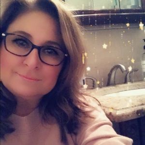 Meet your Posher, Michele